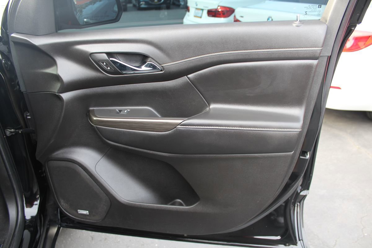 Used 2019 GMC Acadia SLT FWD image 21