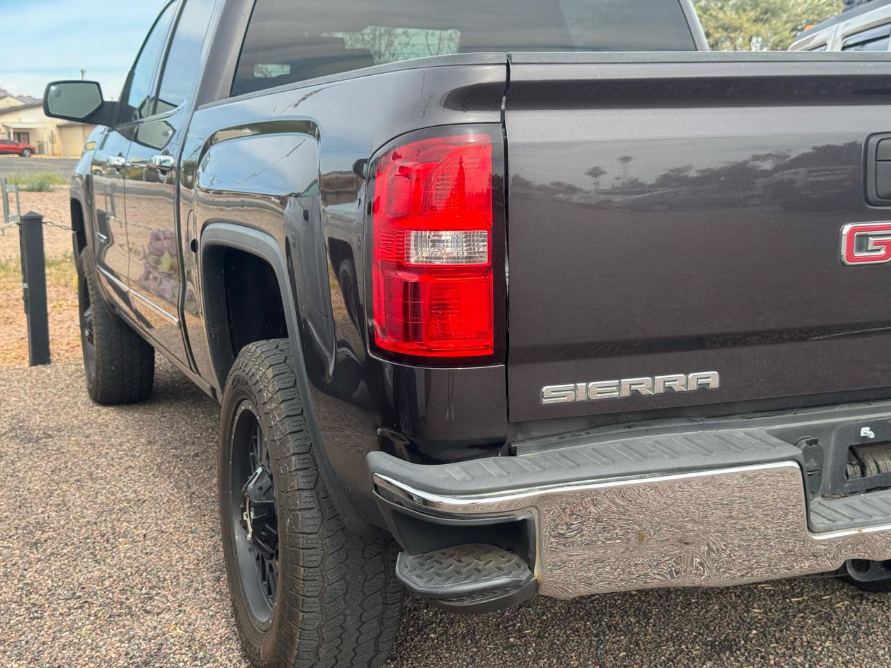 Used 2015 GMC Sierra 1500 SLT w/ SLT Crew Cab Value Package AWD/4WD image 5
