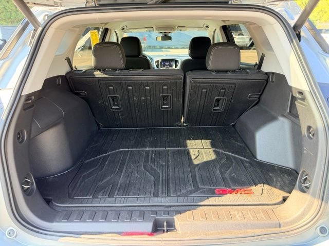 Used 2023 GMC Terrain SLE w/ Driver Convenience Package FWD image 27