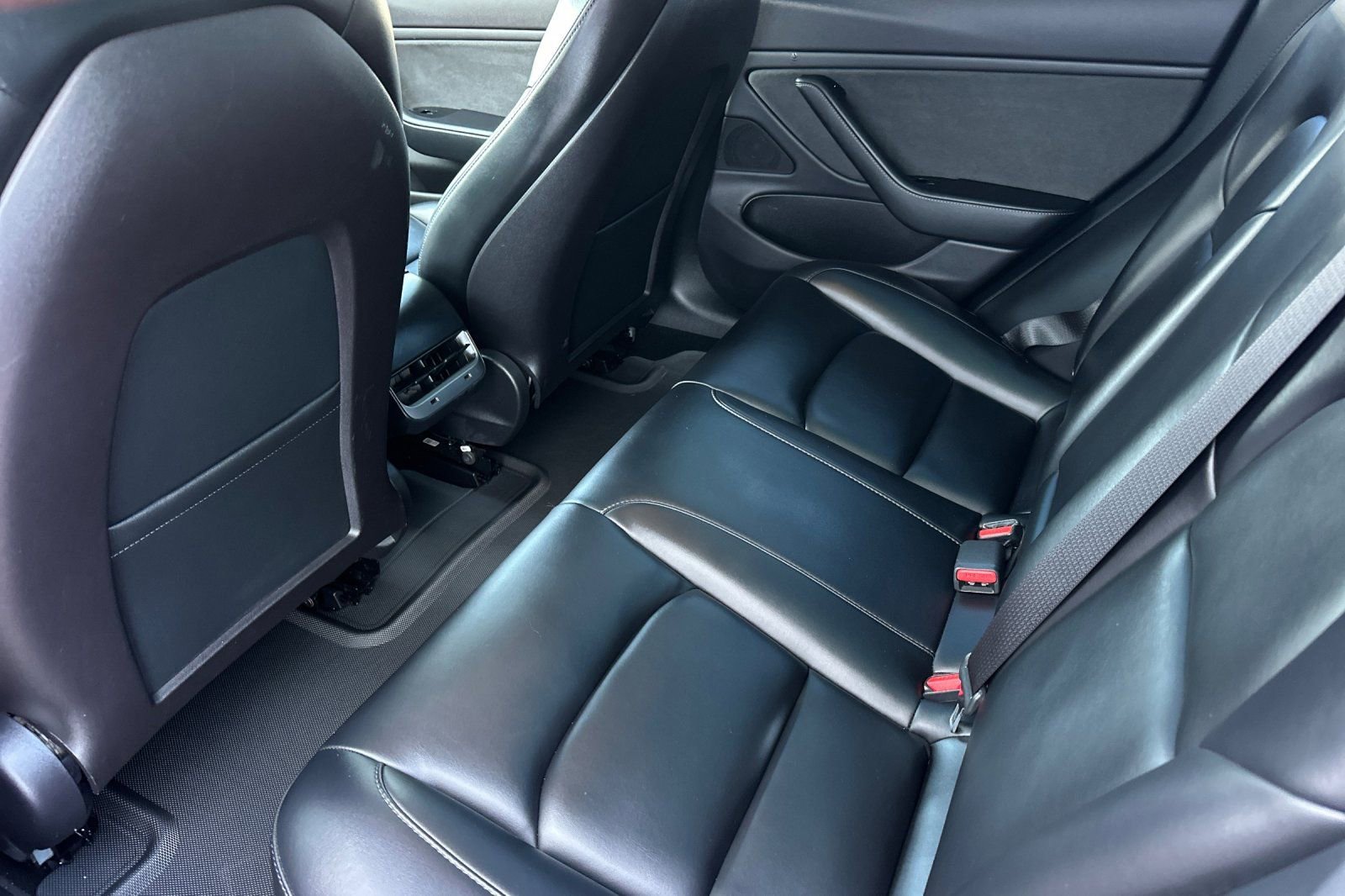 Used 2019 Tesla Model 3 Standard Range Plus image 14