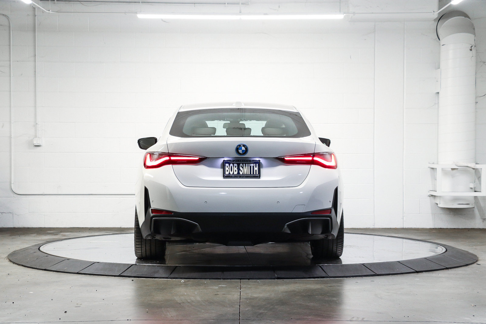 Certified 2023 BMW i4 eDrive40 w/ Parking Assistance Package RWD image 5