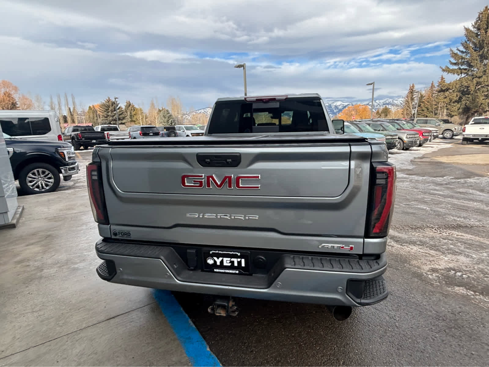 Used 2024 GMC Sierra 2500 AT4 w/ AT4 Premium Plus Package image 18