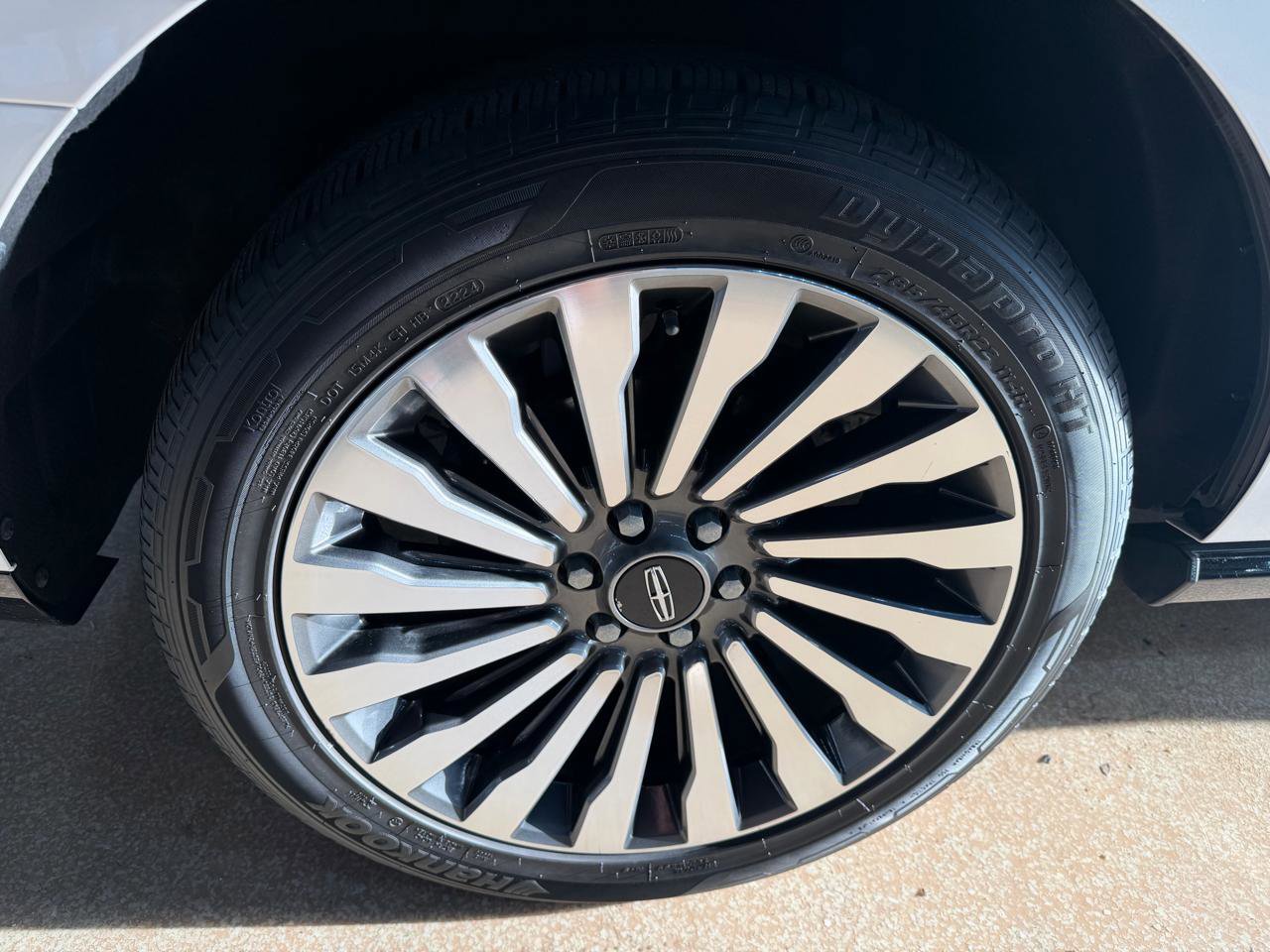 Used 2018 Lincoln Navigator Reserve w/ Technology Package AWD/4WD image 73