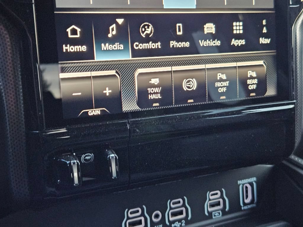 New 2026 RAM 3500 Limited AWD/4WD image 35