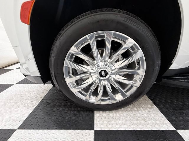 Used 2023 Cadillac Escalade ESV Premium Luxury w/ Performance Package AWD/4WD image 12