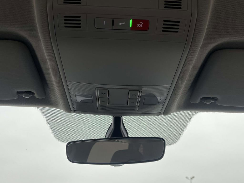 Certified 2023 Volkswagen Taos S image 31