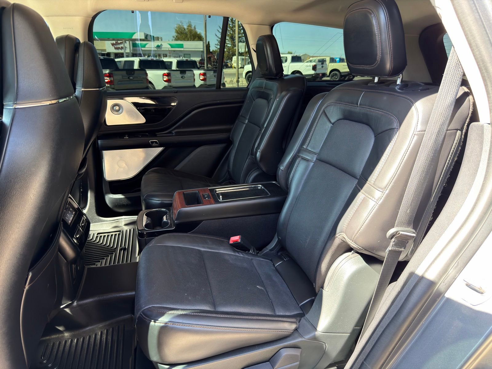 Used 2021 Lincoln Aviator Reserve w/ Equipment Group 210A AWD/4WD image 28