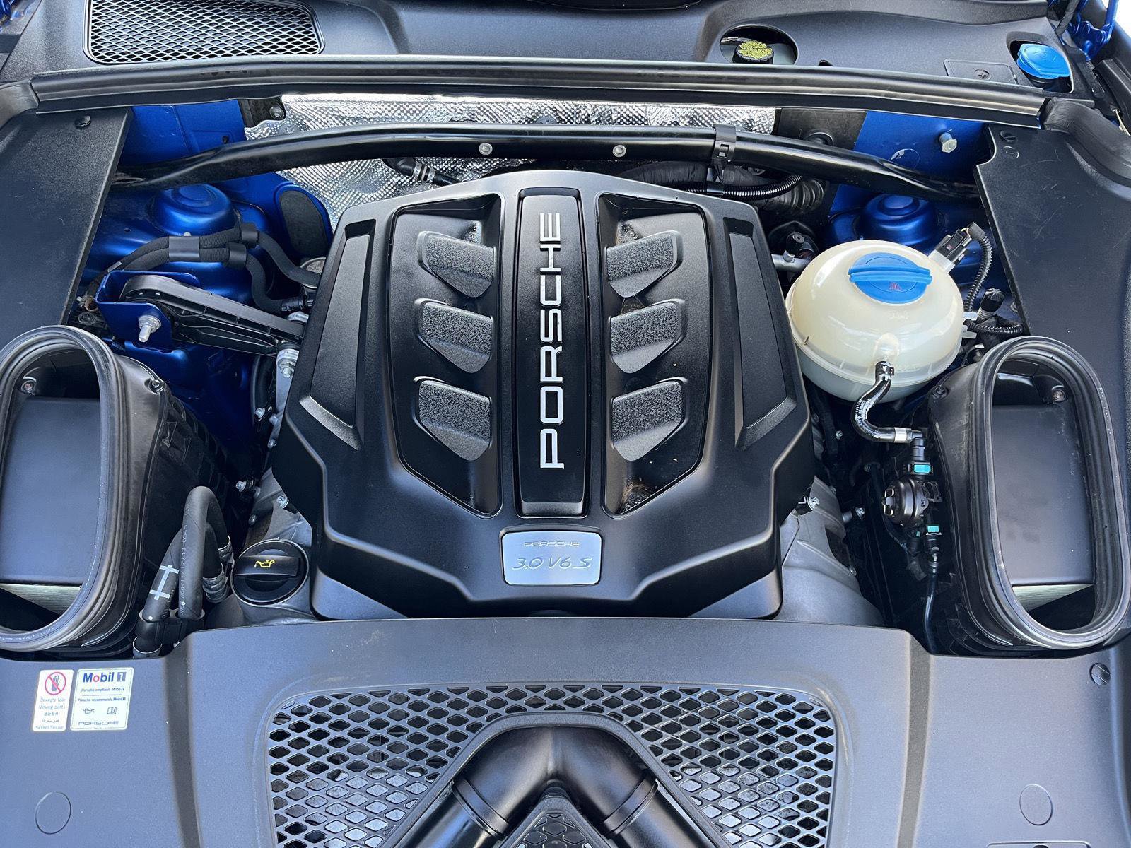 Used 2017 Porsche Macan S image 32