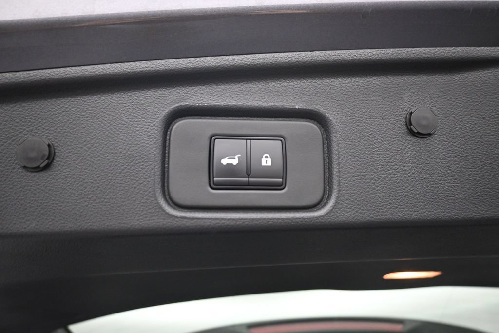 Used 2025 Nissan Pathfinder SV AWD/4WD image 30
