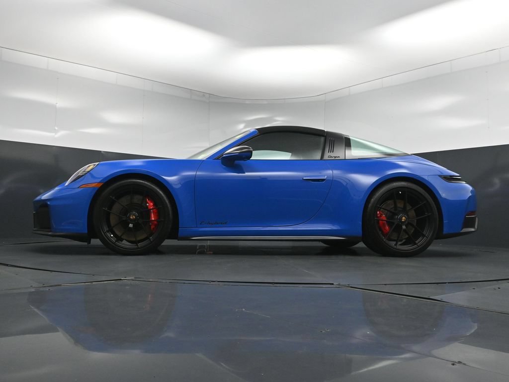 Used 2025 Porsche 911 Targa 4 GTS w/ Premium Package AWD/4WD image 25