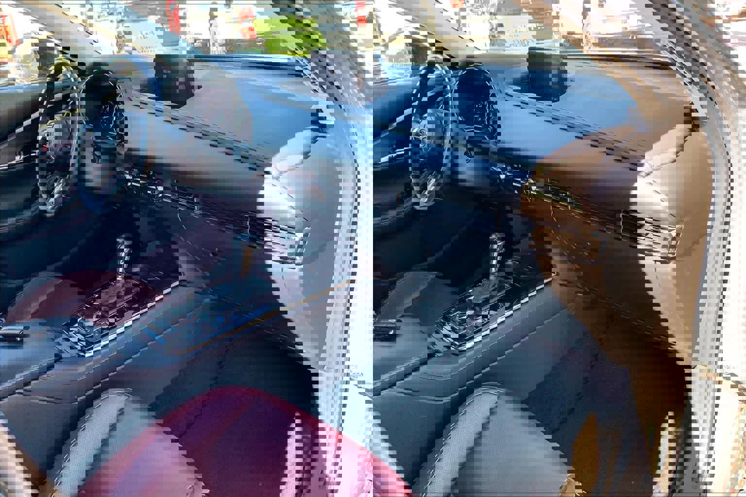 Used 2025 MAZDA CX-30 AWD 2.5 S w/ Preferred Package image 19