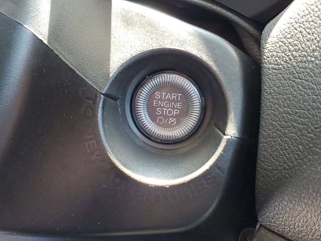 Used 2023 Jeep Renegade Limited AWD/4WD image 15