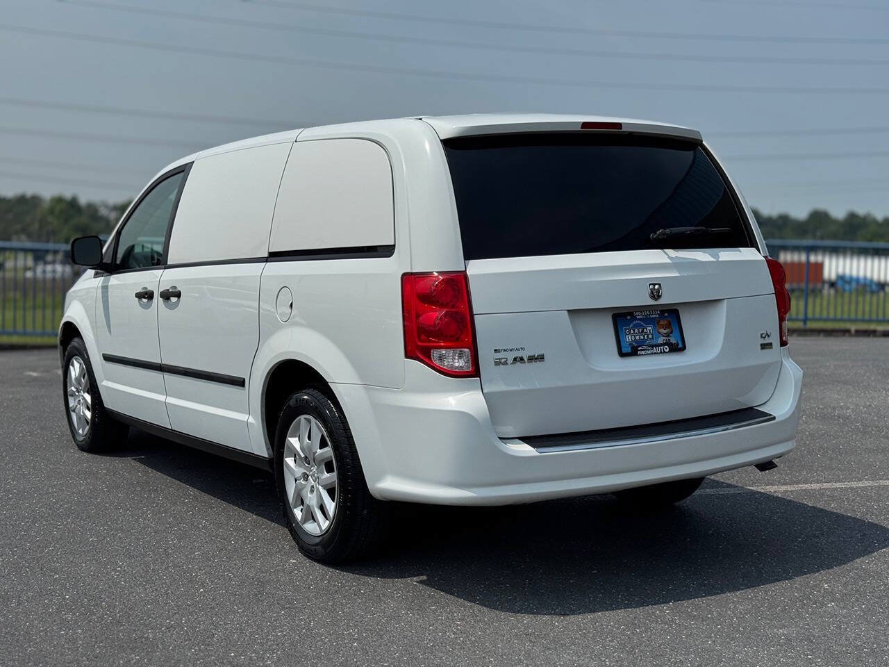 Used 2014 RAM C/V Tradesman FWD image 5