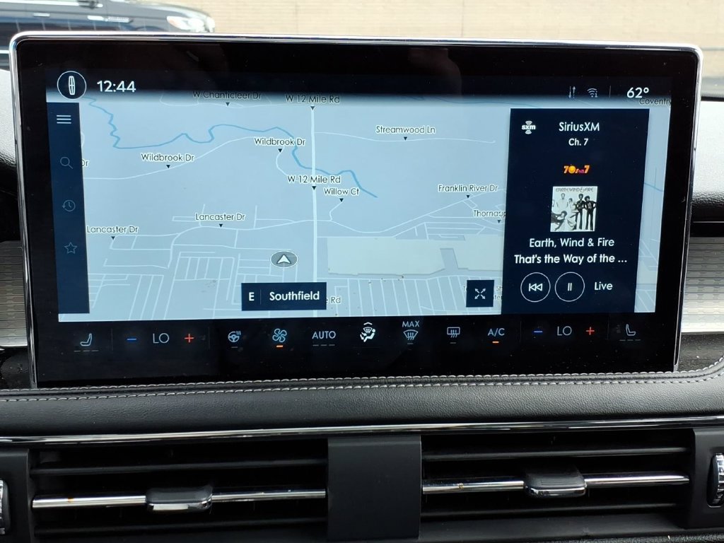 Certified 2024 Lincoln Corsair AWD w/ Equipment Group 101A image 17