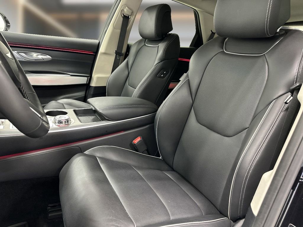 Certified 2026 Genesis GV70 2.5T Advanced AWD/4WD image 7
