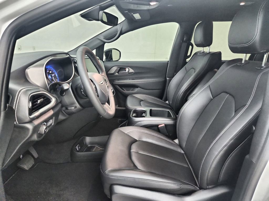 New 2026 Chrysler Pacifica Select image 19