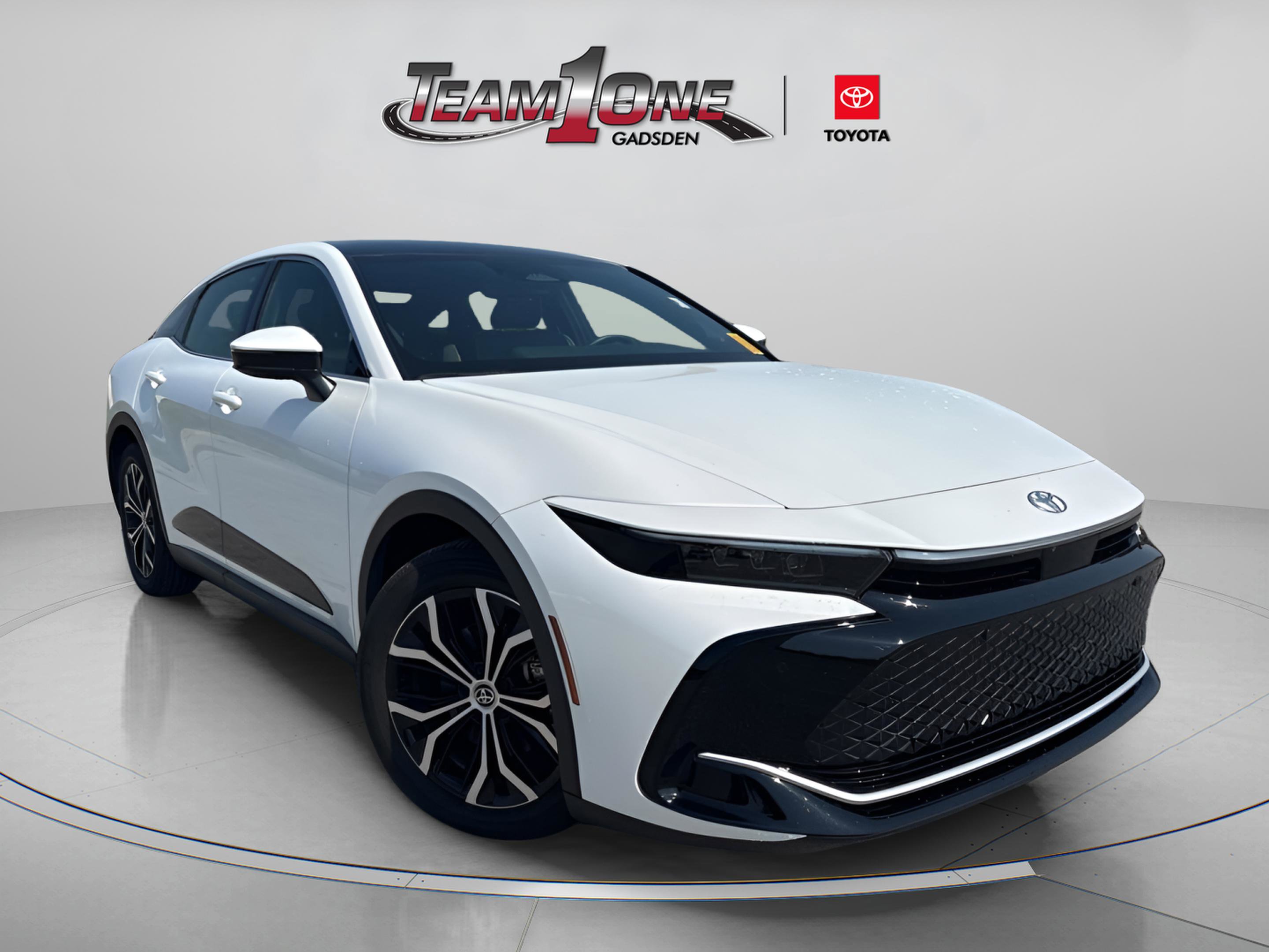 Used 2024 Toyota Crown Limited AWD/4WD image 1