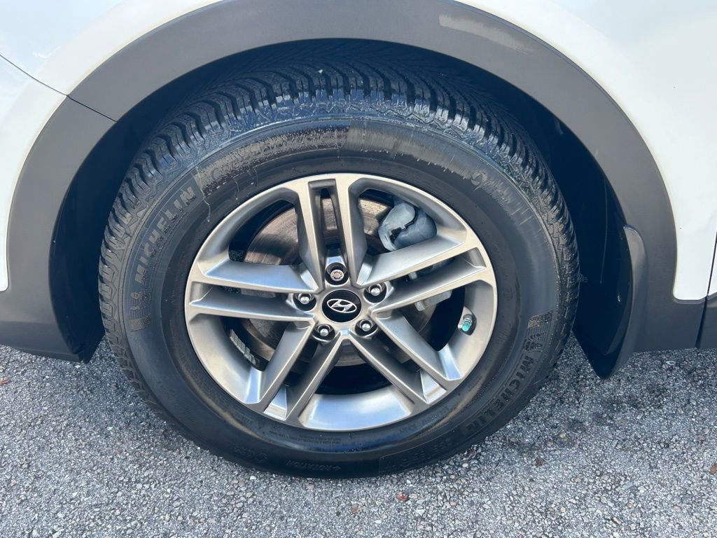 Used 2018 Hyundai Santa Fe Sport w/ 2.4L Value Package 02 image 17