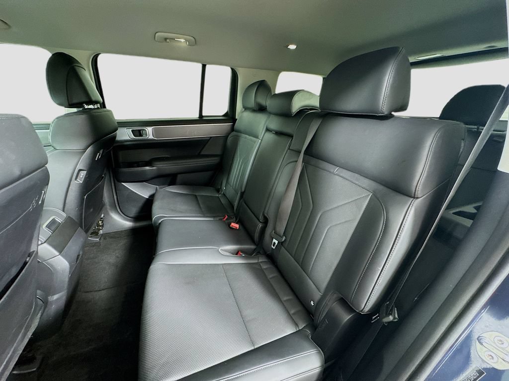 Used 2025 Hyundai Santa Fe SEL FWD image 24