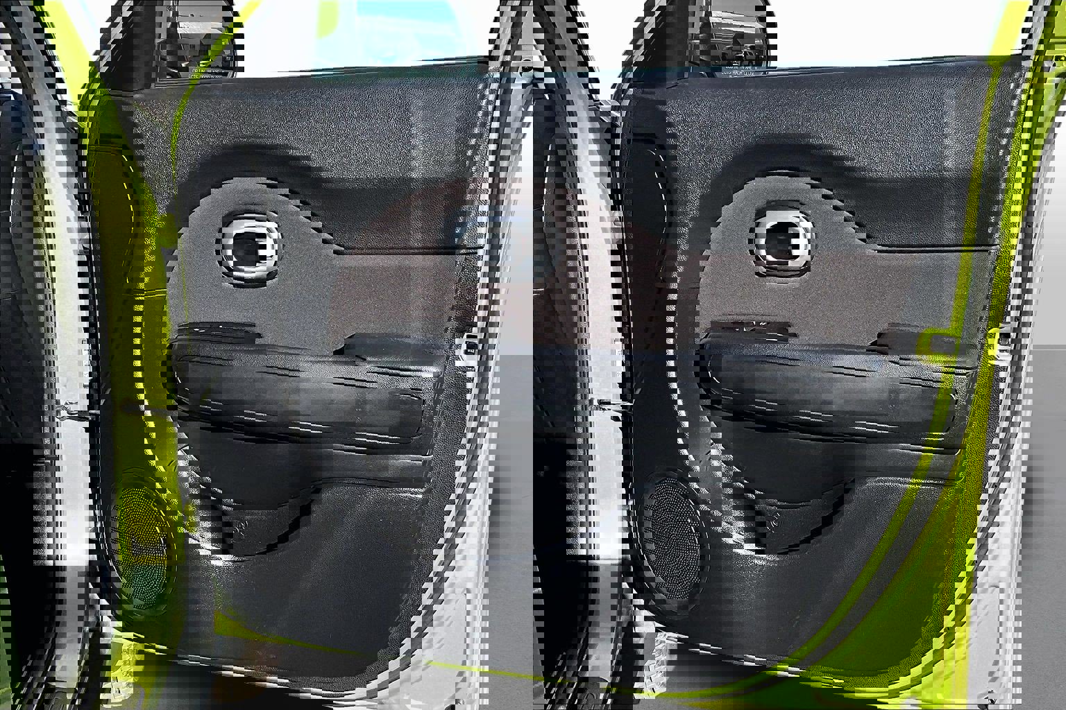 Used 2016 Kia Soul + image 17