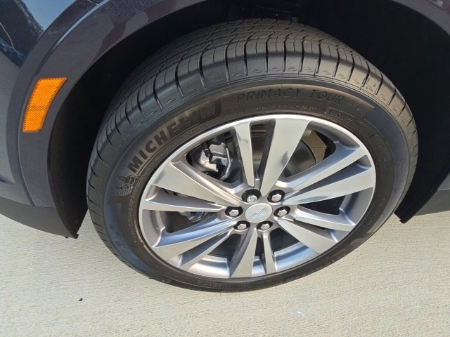 New 2025 Cadillac XT5 Premium Luxury w/ LPO, Floor Liner Package image 9