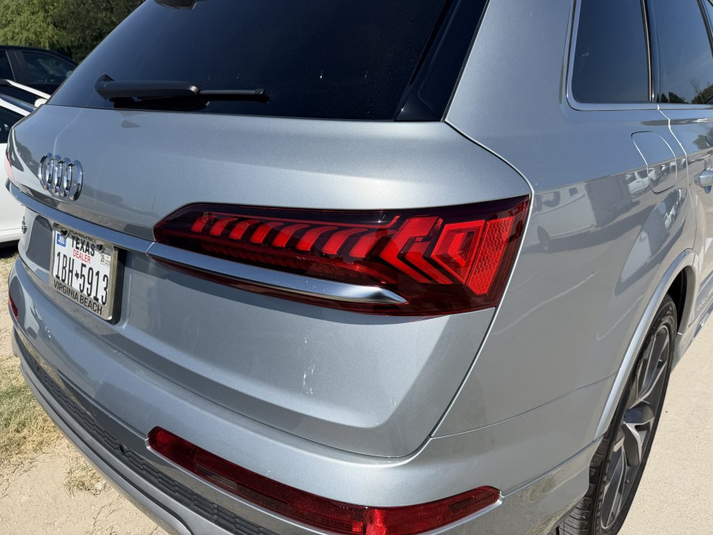 Used 2024 Audi SQ7 Prestige AWD/4WD image 34