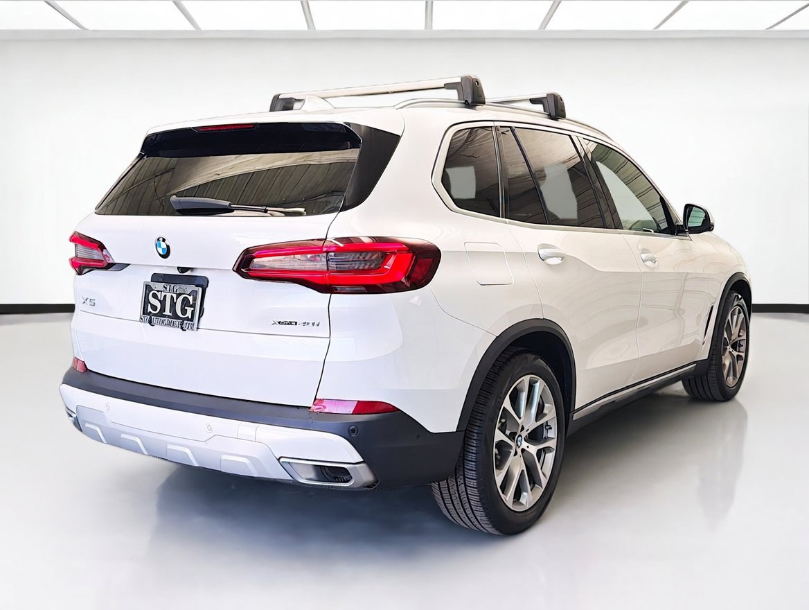 Used 2023 BMW X5 xDrive40i w/ Premium Package AWD/4WD image 2