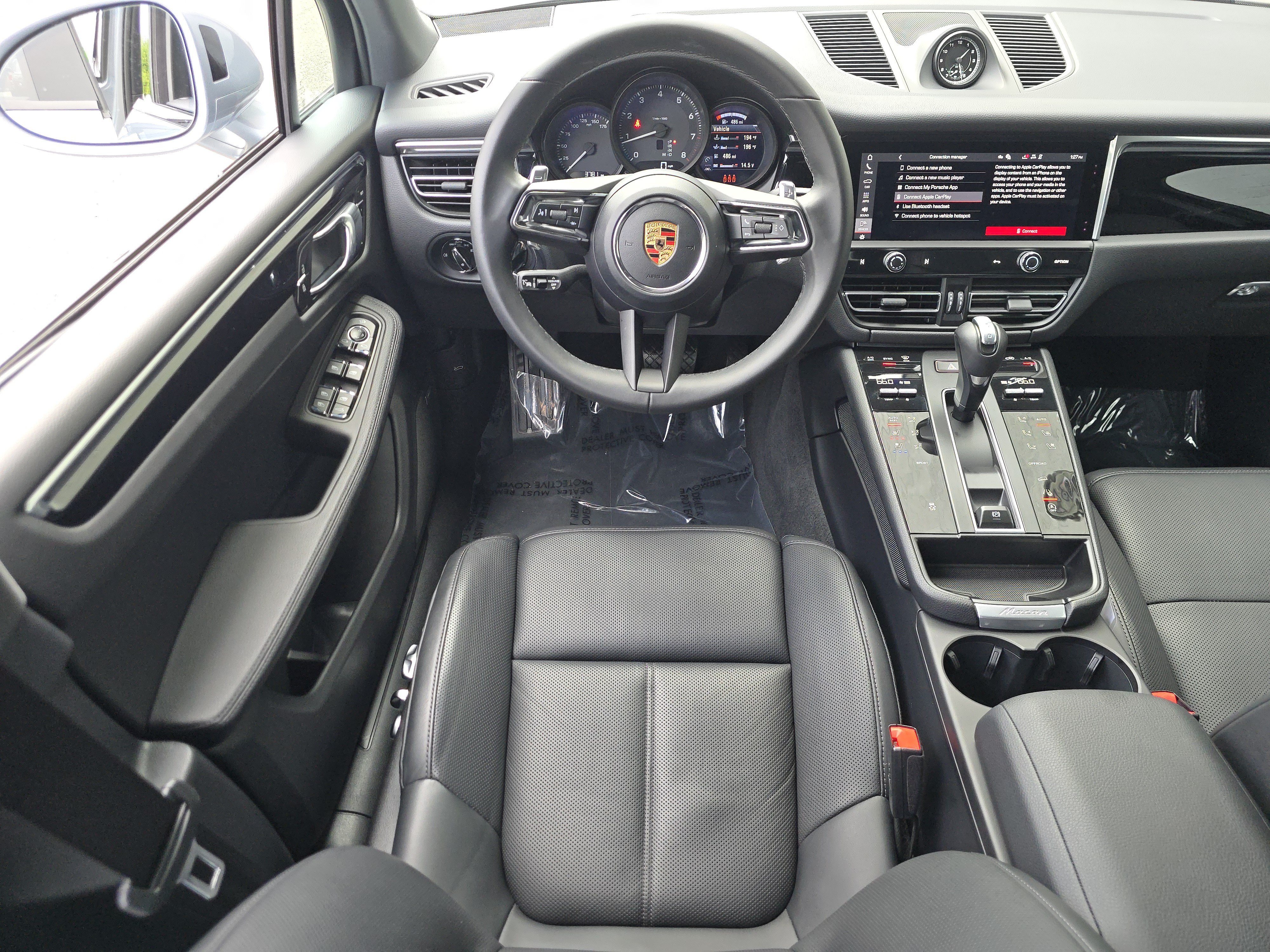 Certified 2026 Porsche Macan AWD/4WD image 24