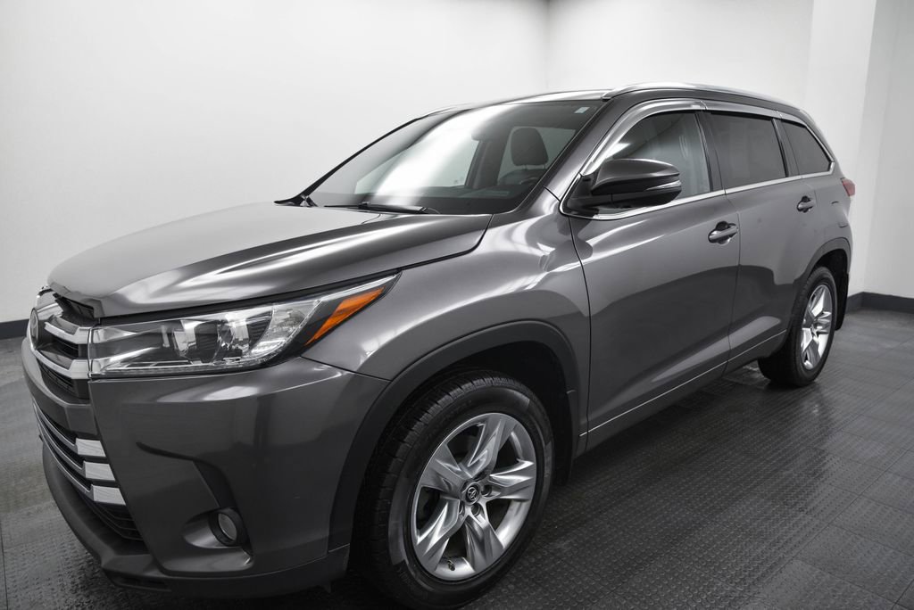 Used 2018 Toyota Highlander image 3