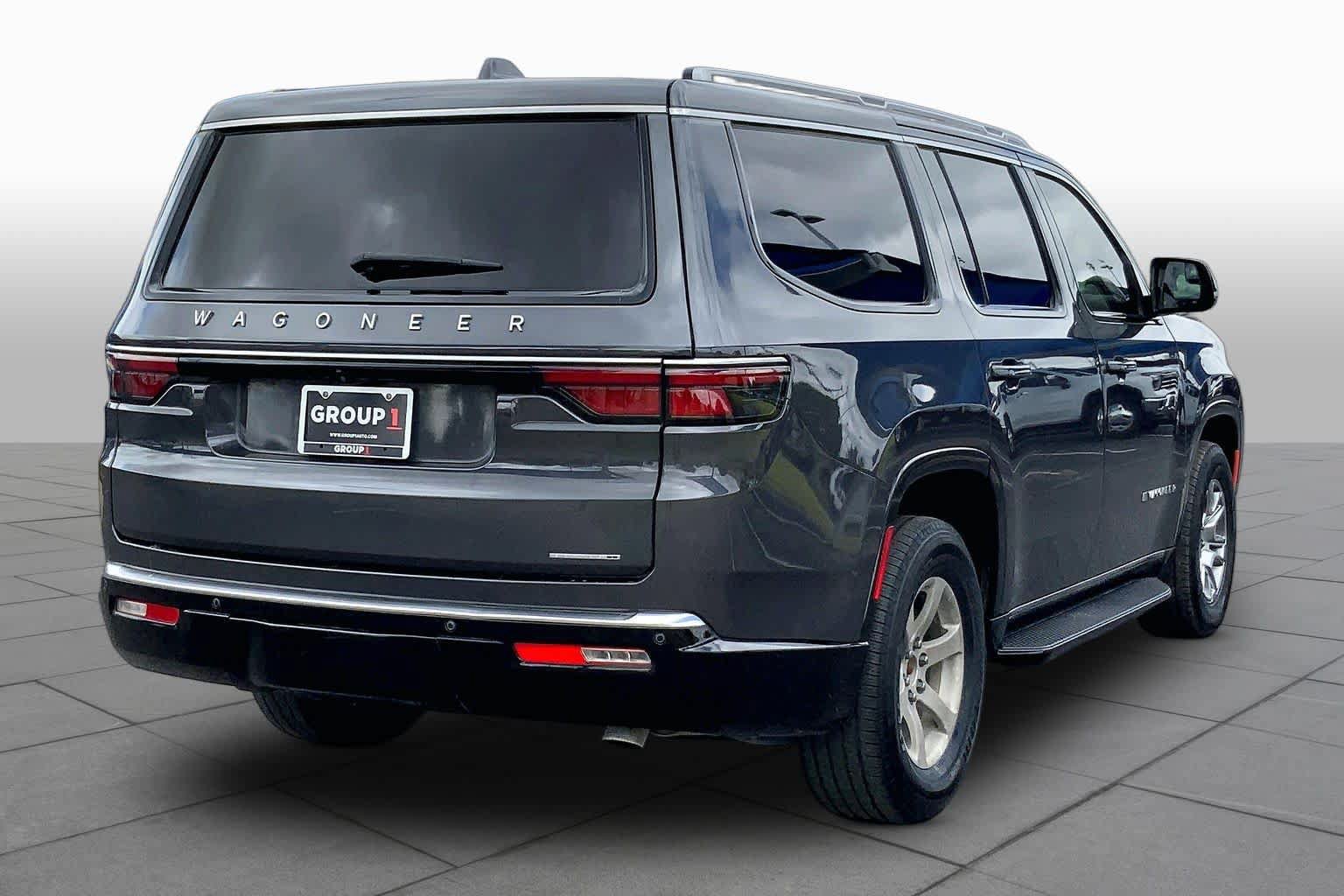 Used 2022 Jeep Wagoneer Series I RWD image 12