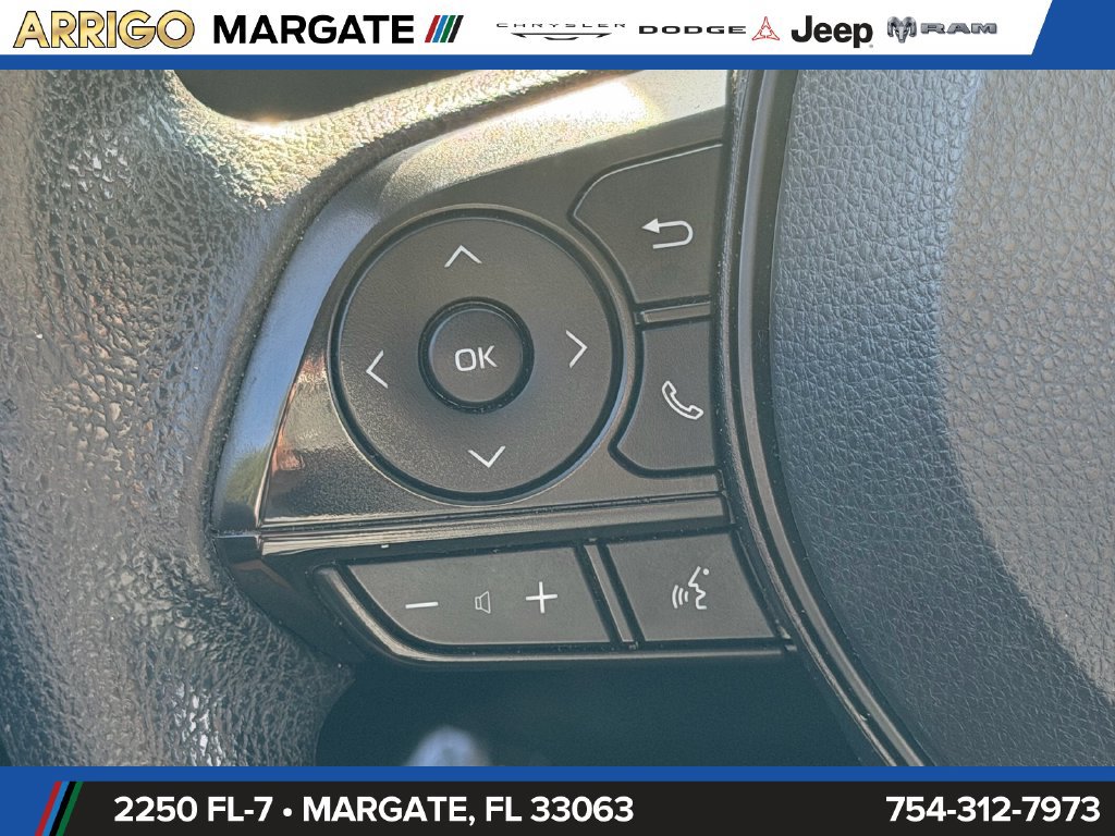 Used 2021 Toyota Corolla LE FWD image 29