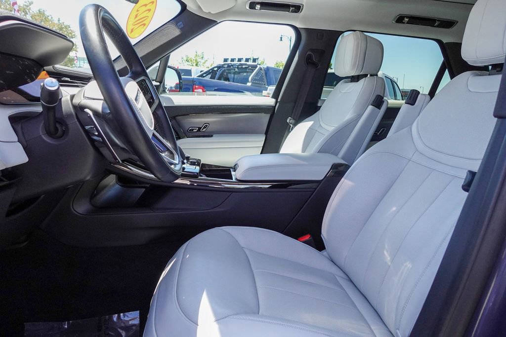 Used 2023 Land Rover Range Rover Sport SE image 13