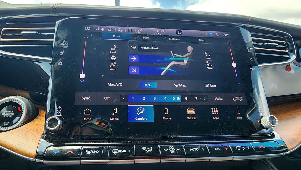 Used 2024 Jeep Grand Wagoneer L Series III w/ Rear Seat Video Group 1 AWD/4WD image 48