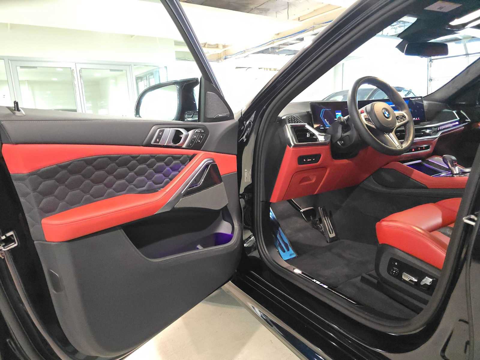 Used 2025 BMW X6 M Competition w/ Executive Package AWD/4WD image 19