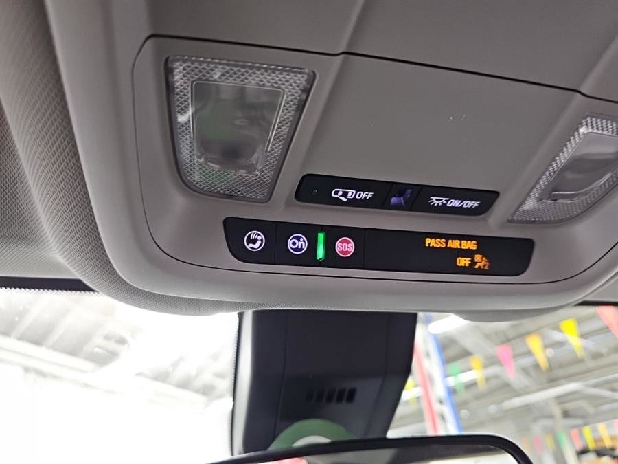 Used 2021 Chevrolet Equinox LS image 22