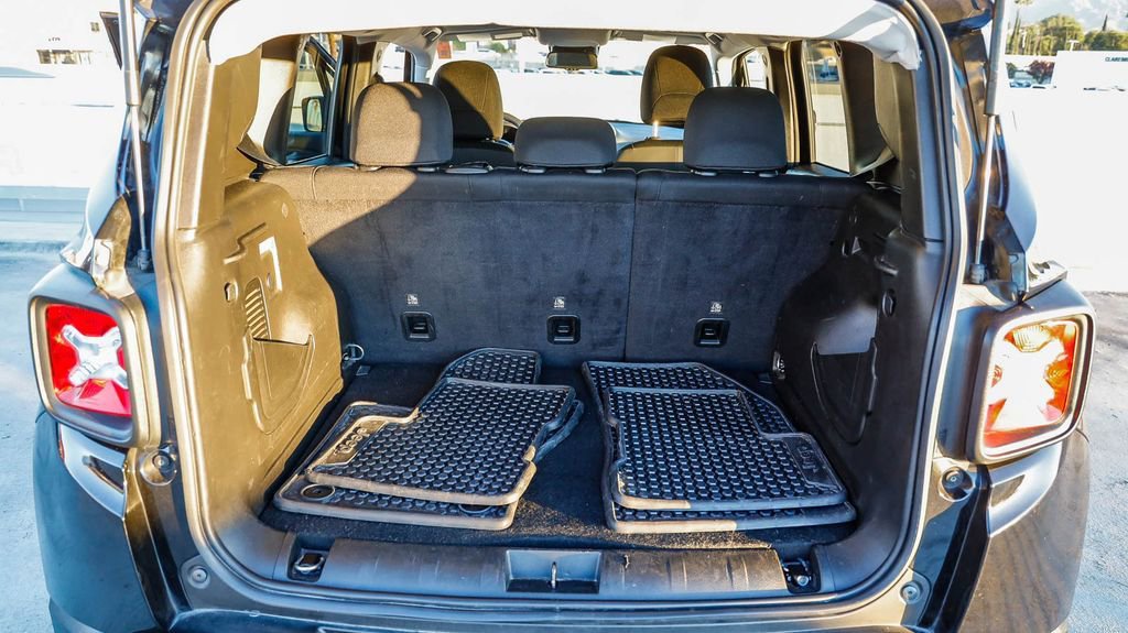 Certified 2023 Jeep Renegade Trailhawk image 26