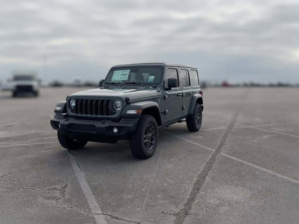 New 2025 Jeep Wrangler Sport S image 3