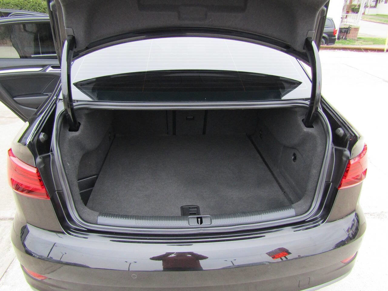 Used 2018 Audi A3 2.0T Premium Plus image 10