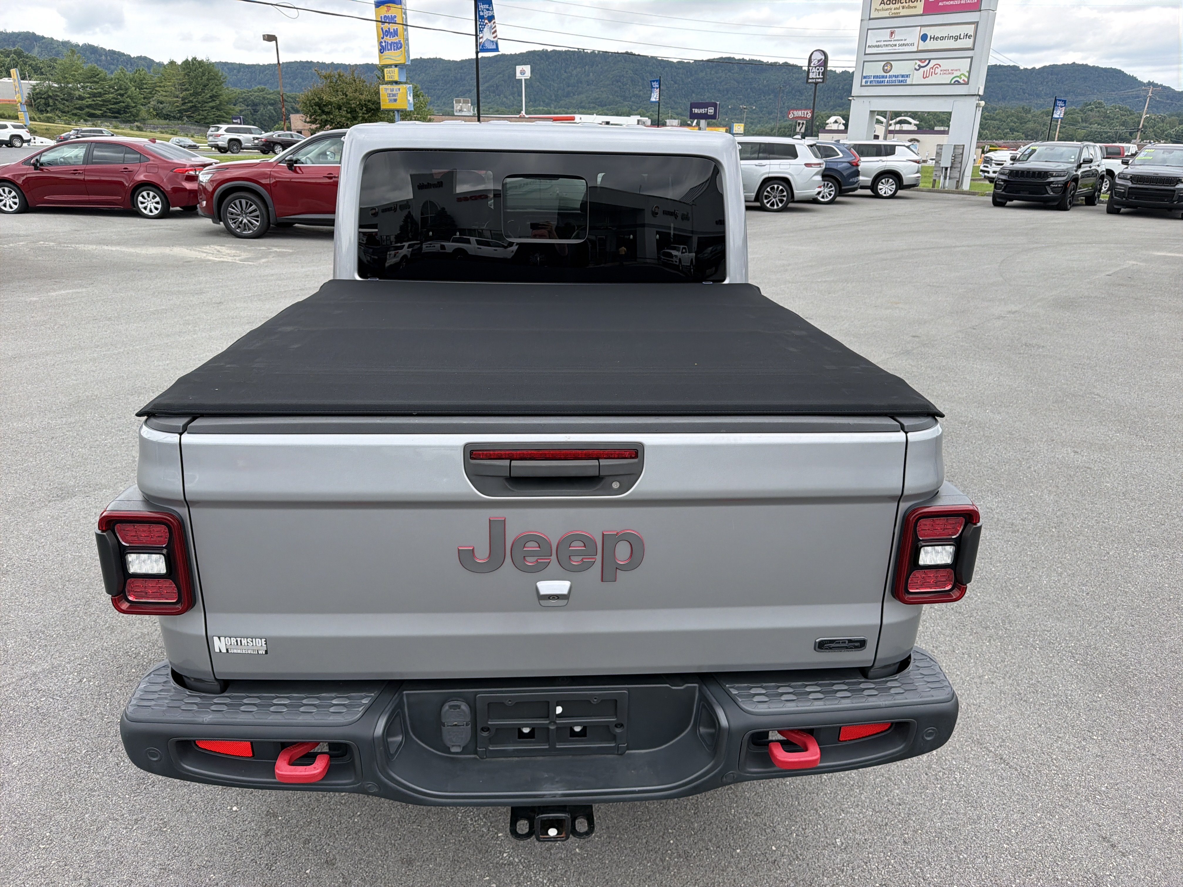 Used 2020 Jeep Gladiator Rubicon AWD/4WD image 9