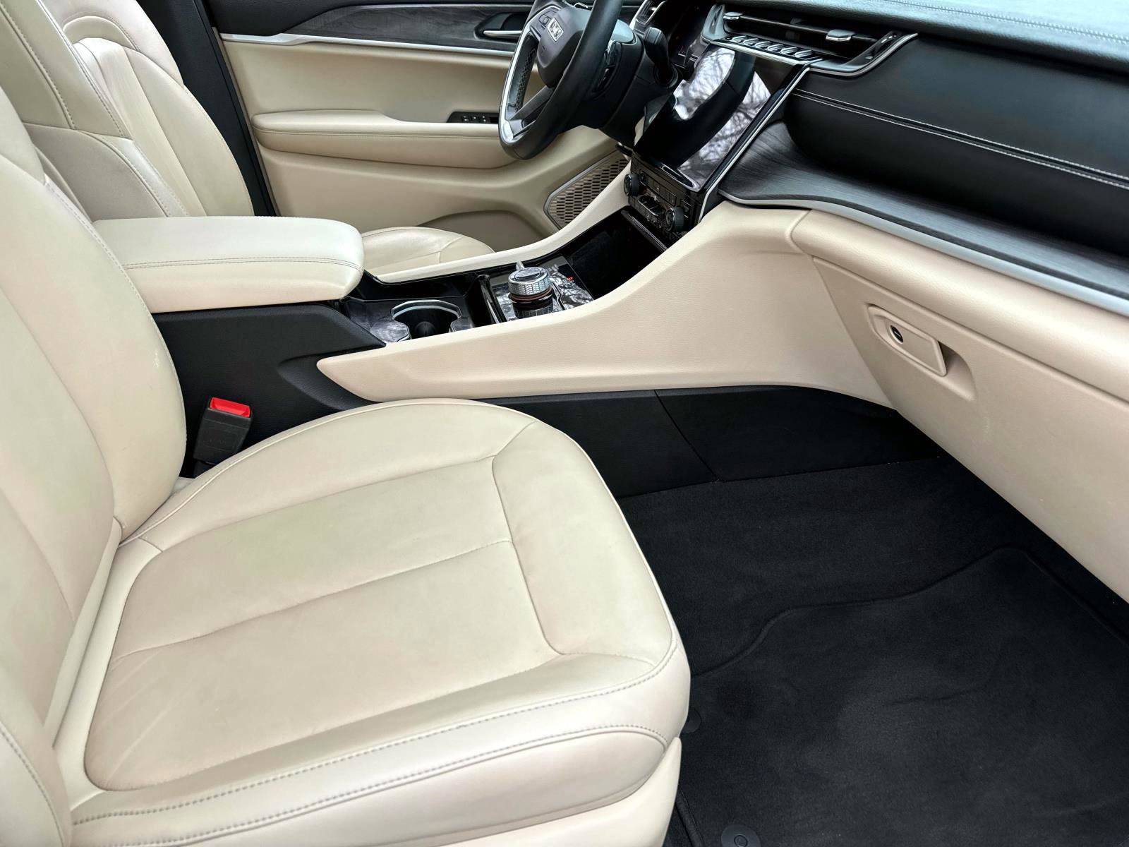 Used 2021 Jeep Grand Cherokee L Limited w/ MOPAR Finishing Package image 6