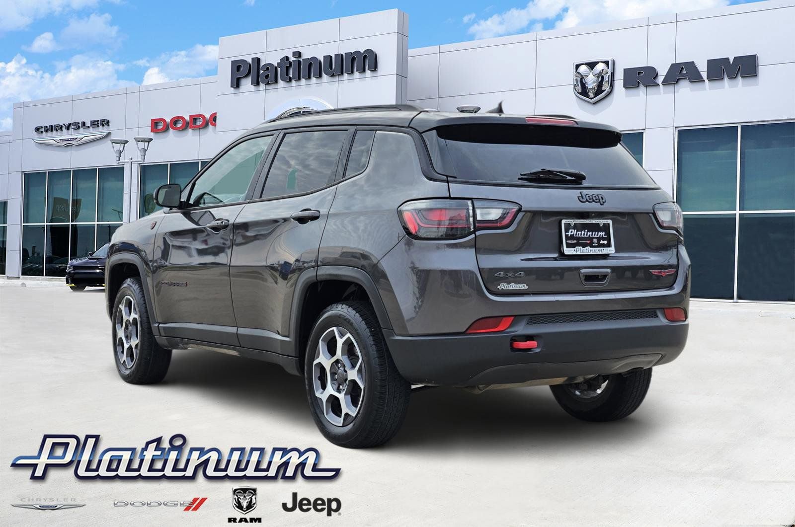 Used 2022 Jeep Compass Trailhawk w/ Trailhawk Elite Group image 4