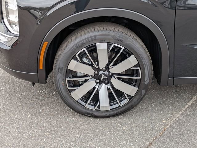 New 2025 Mitsubishi Outlander SE image 10