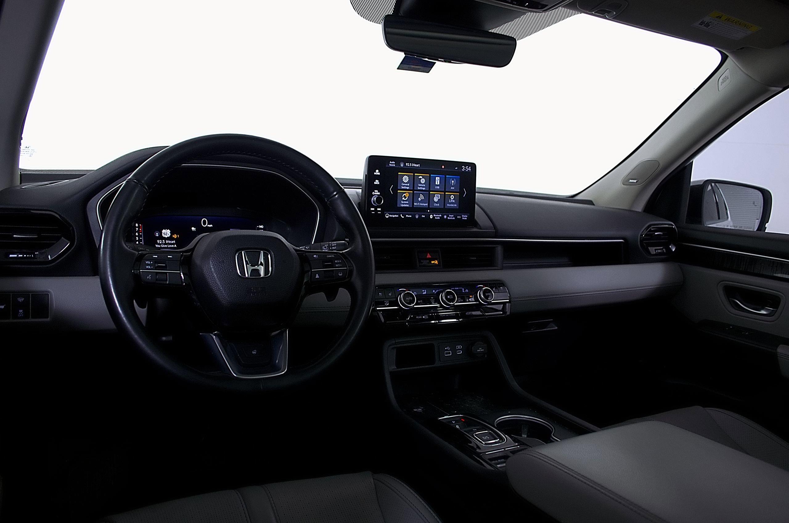 Used 2024 Honda Pilot Elite image 22
