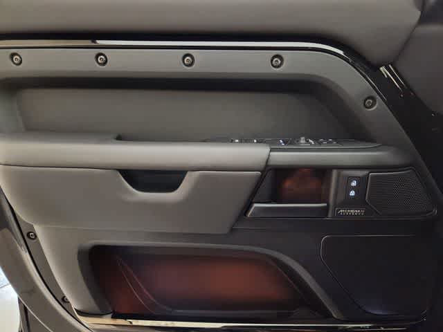 New 2026 Land Rover Defender 110 OCTA AWD/4WD image 37