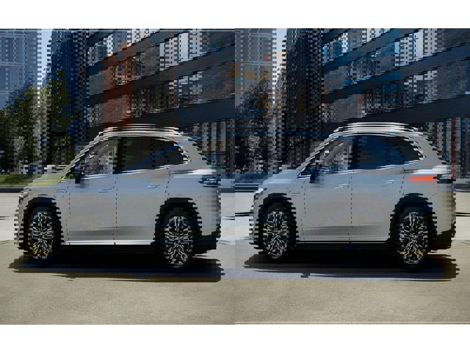 New 2026 Mercedes-Benz EQS 400 4MATIC SUV image 31