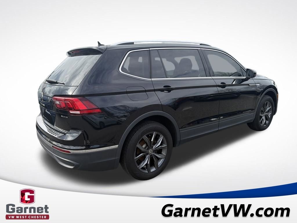 Certified 2023 Volkswagen Tiguan SE w/ Panoramic Sunroof Package AWD/4WD image 5