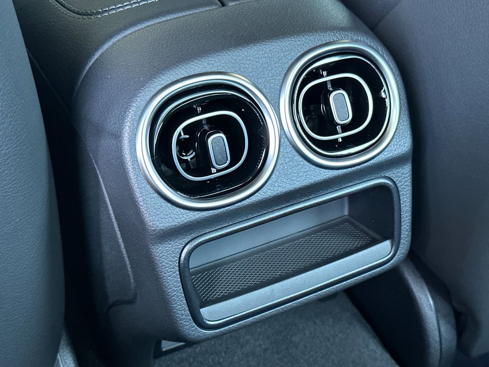 New 2025 Mercedes-Benz C 300 4MATIC Sedan image 12