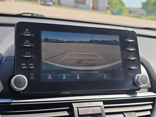 Used 2018 Honda Accord Touring image 24