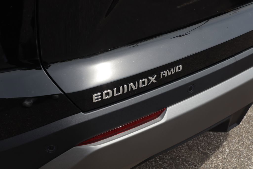New 2026 Chevrolet Equinox LT w/ Convenience Package II AWD/4WD image 30