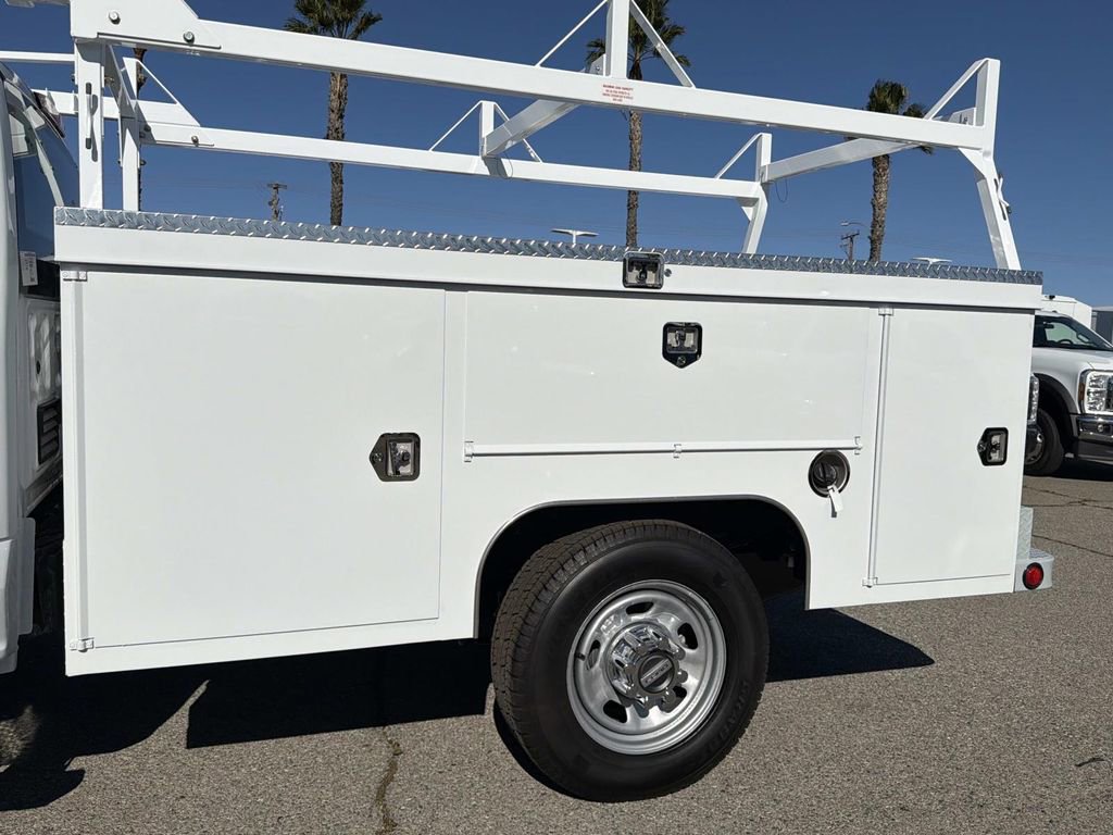 New 2026 Ford F350 XL w/ XL Chrome Package image 20